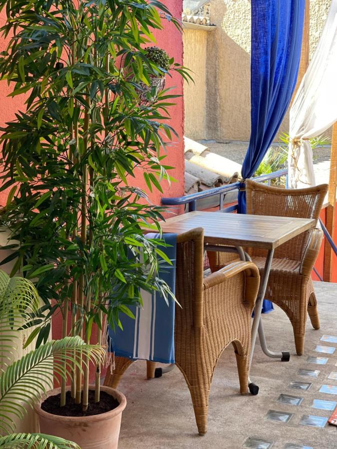 Coco Marco Hotel Nyons Zewnętrze zdjęcie