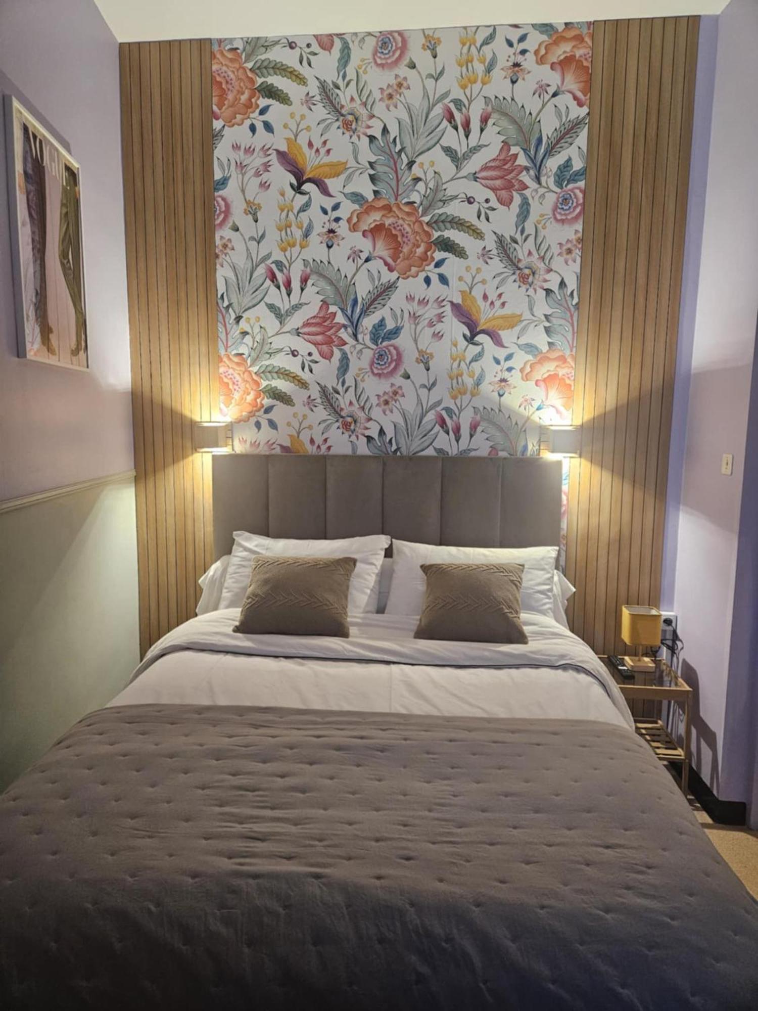 Coco Marco Hotel Nyons Zewnętrze zdjęcie